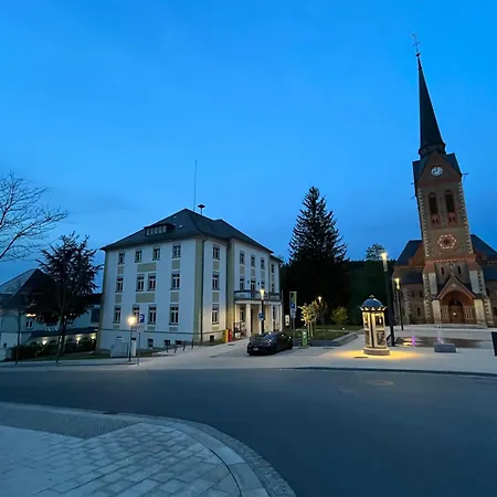 Appartement Stadtpalais Belle Etage - Historische Nahe Theater Und Soletherme Bad Elster